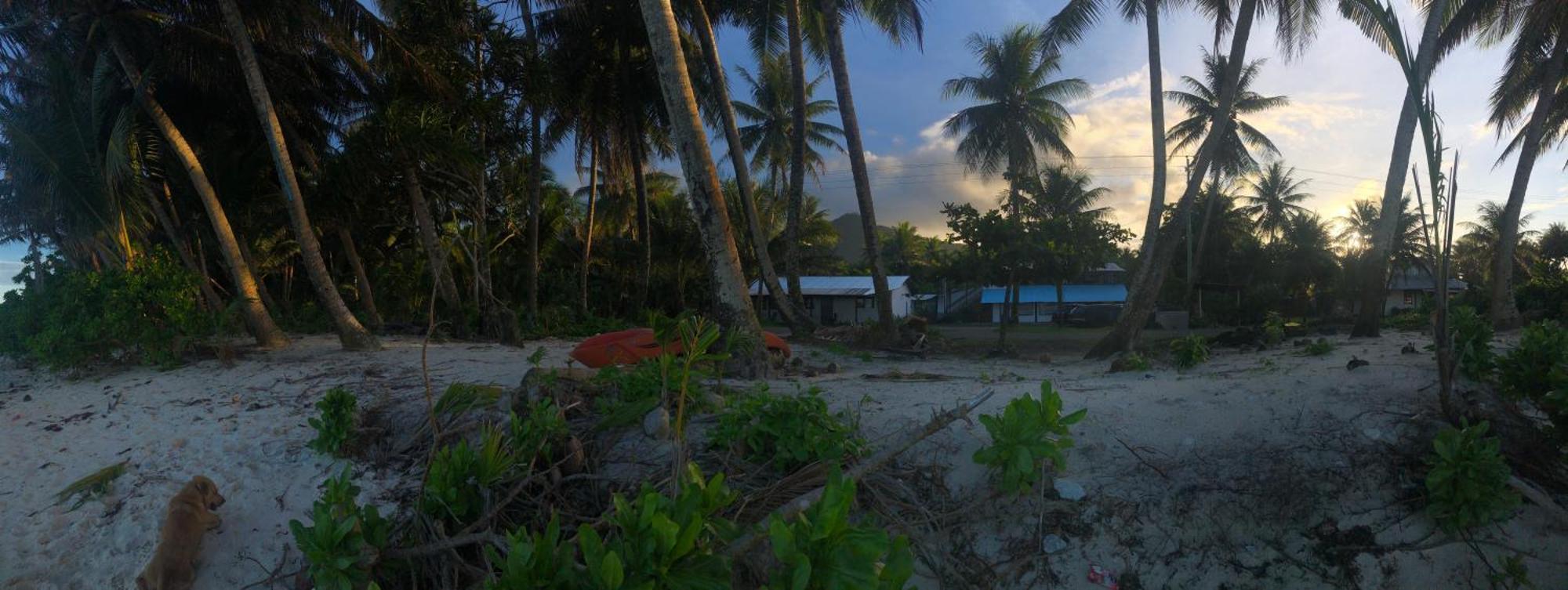 Island Hopper Hotel Yepan Bagian luar foto